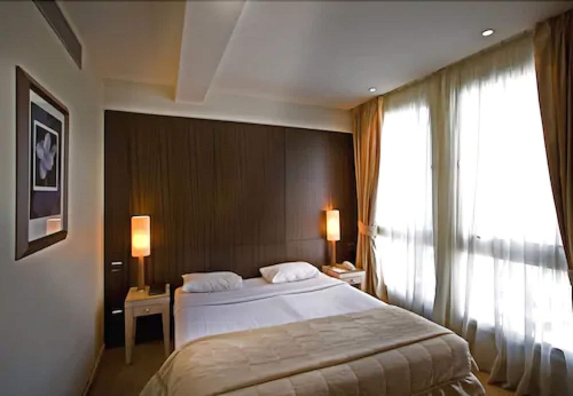 Hotel Le Pera Paris Eksteriør billede