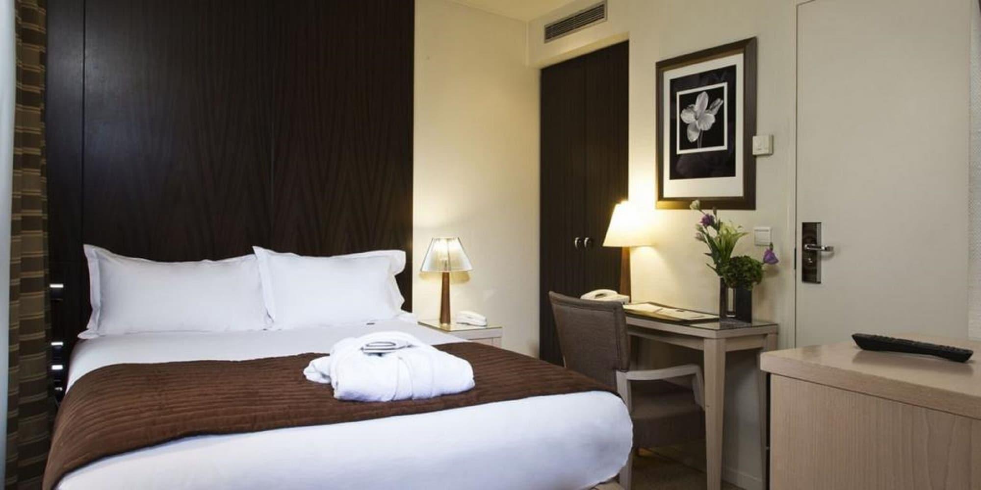 Hotel Le Pera Paris Eksteriør billede