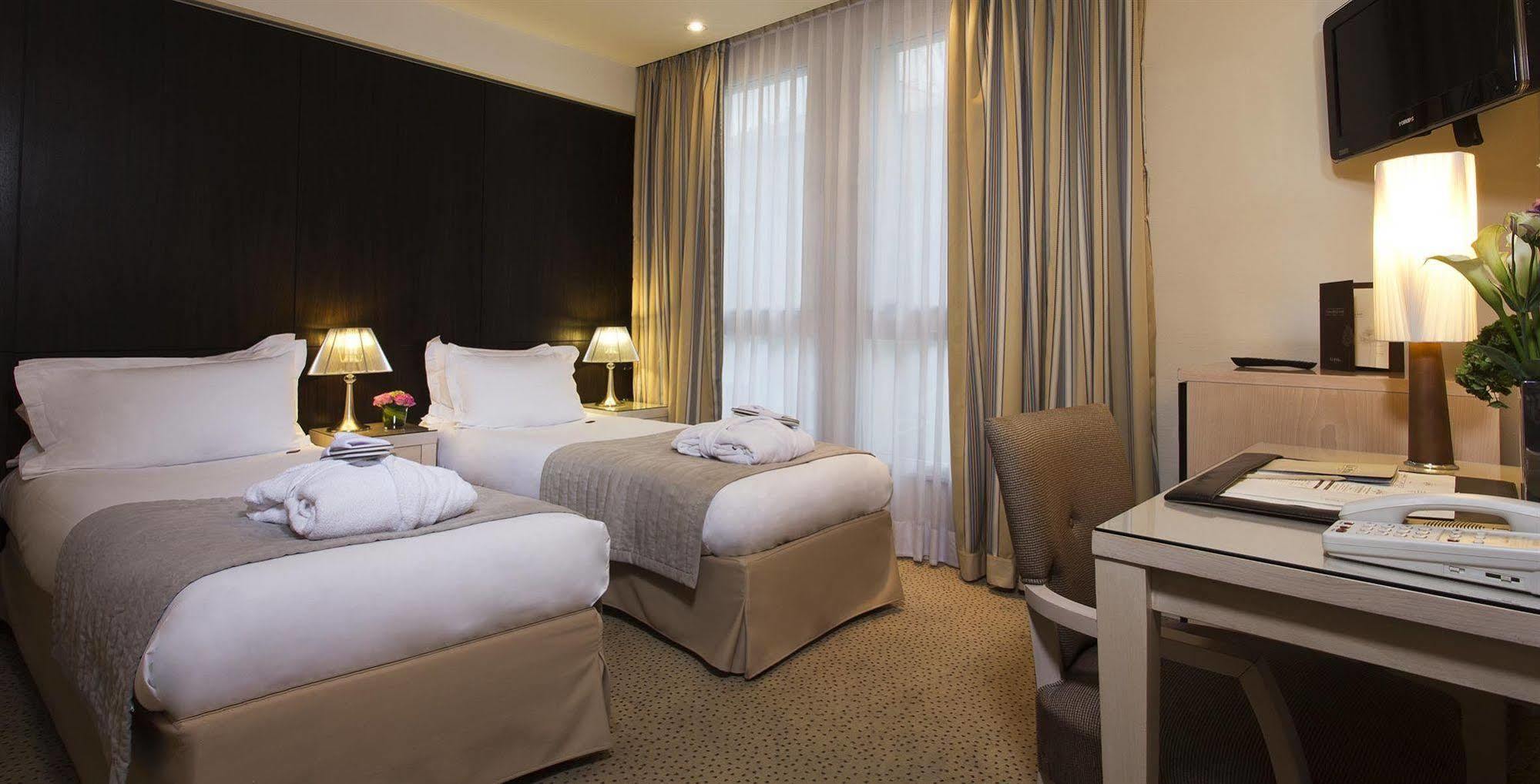 Hotel Le Pera Paris Værelse billede