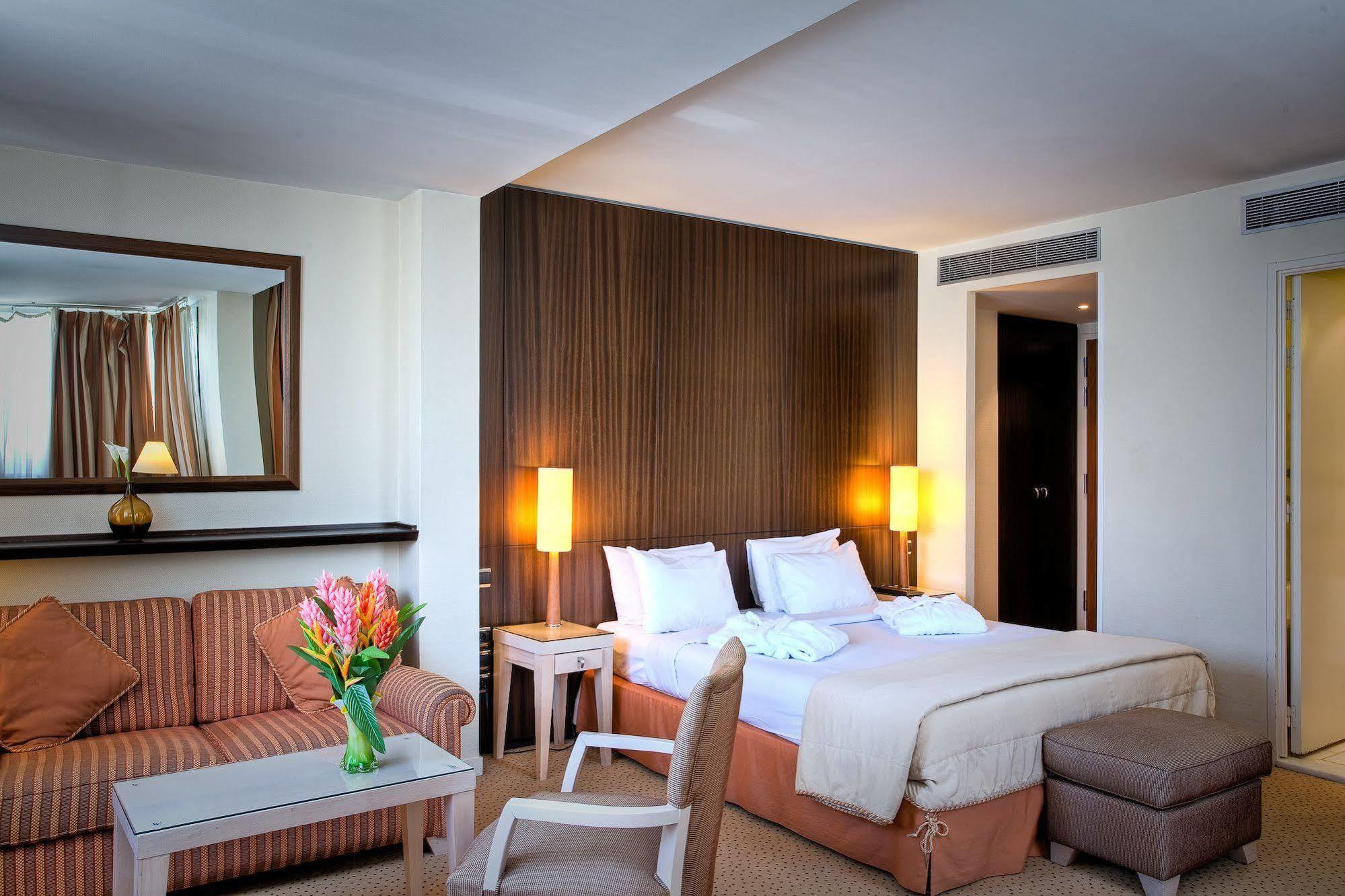 Hotel Le Pera Paris Eksteriør billede
